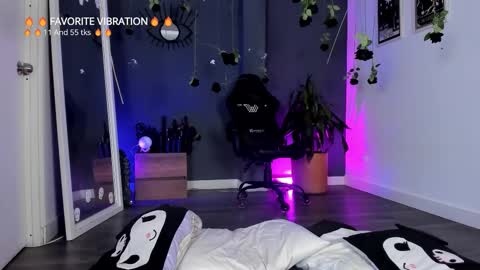 Raven Witch online show from March 2026 06:34:01 PM