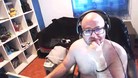 ravingr3d3 online show from February 2025 04:48:02 PM