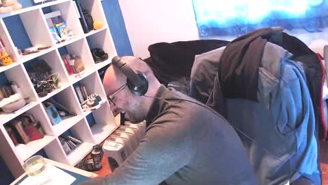 ravingr3d3 online show from February 2025 02:09:02 PM