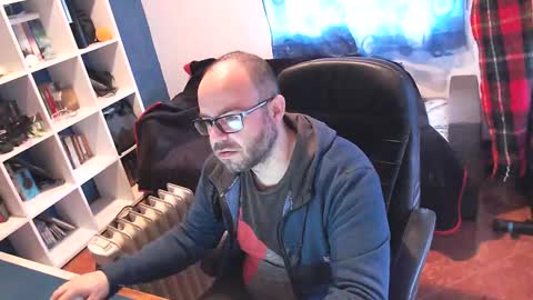 ravingr3d3 online show from March 2025 09:07:02 AM