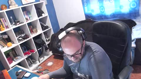 ravingr3d3 online show from October 2025 09:21:02 AM