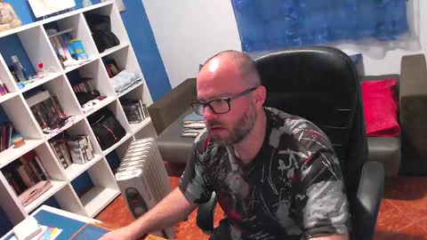 ravingr3d3 online show from April 2026 09:28:01 PM