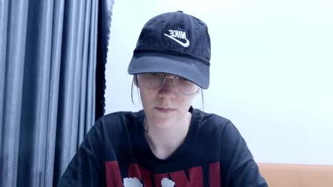 Ray-Ray online show from April 2026 01:52:02 PM