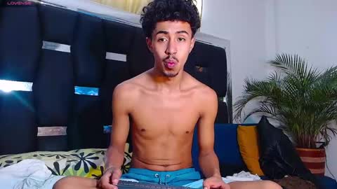 Snapshot of raydevil_ chatting on January 2025 06:06:01 PM Rayn online show from January 2025 06:06:01 PM