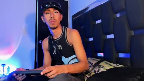 Snapshot of raydevil_ chatting on September 2025 06:07:01 AM Rayn online show from September 2025 06:07:01 AM