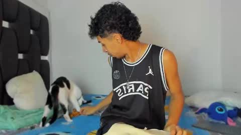 Rayn online show from November 2025 02:07:02 PM