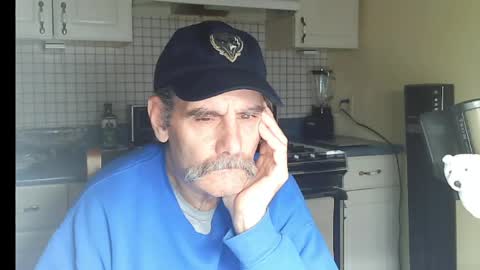 Snapshot of raylene4u2 chatting on April 2026 09:01:02 AM Ray online show from April 2026 09:01:02 AM