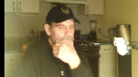 Snapshot of raylene4u2 chatting on April 2026 05:49:02 AM Ray online show from April 2026 05:49:02 AM