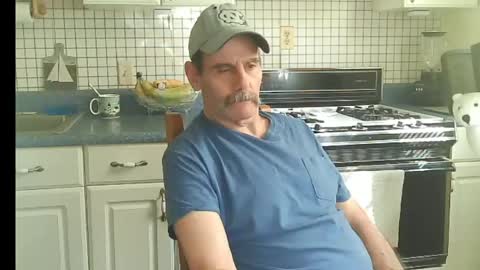 Snapshot of raylene4u2 chatting on May 2026 07:34:02 PM Ray online show from May 2026 07:34:02 PM
