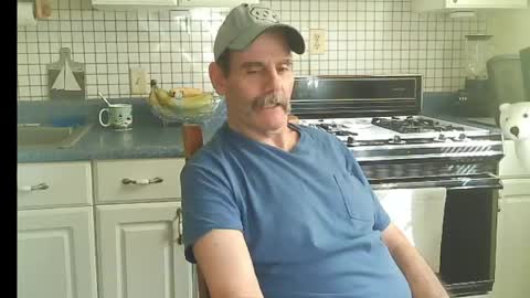 Snapshot of raylene4u2 chatting on May 2026 08:07:02 PM Ray online show from May 2026 08:07:02 PM