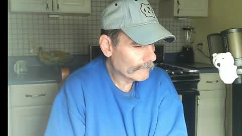 Snapshot of raylene4u2 chatting on May 2026 08:12:02 AM Ray online show from May 2026 08:12:02 AM