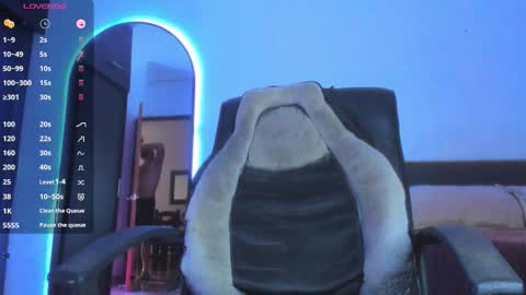 Felipe independent model online show from September 2025 06:09:02 PM