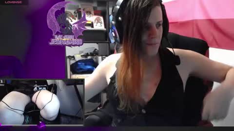 Snapshot of raysuon chatting on December 2024 05:27:02 AM Rae-Suon online show from December 2024 05:27:02 AM