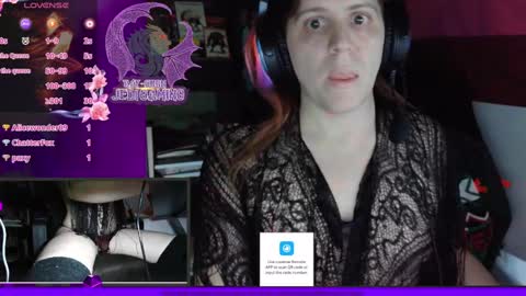 Snapshot of raysuon chatting on December 2024 11:00:01 AM Rae-Suon online show from December 2024 11:00:01 AM