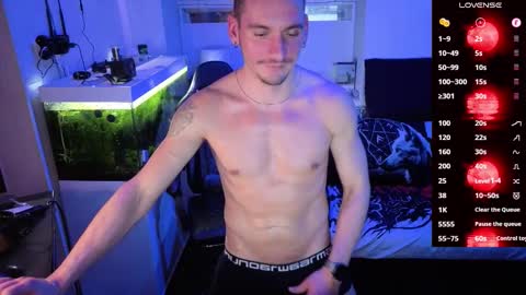 Rayzel online show from February 2026 10:33:01 PM