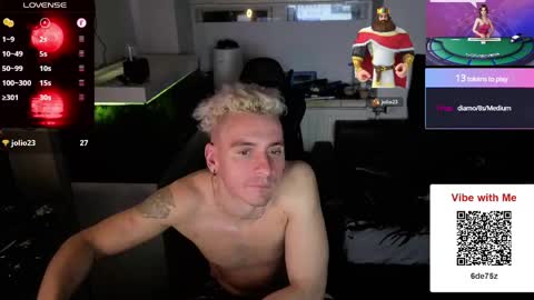 Snapshot of rayzel_white chatting on May 2026 01:25:02 AM Rayzel White online show from May 2026 01:25:02 AM