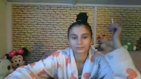 Snapshot of real_coupl3 chatting on November 2025 09:25:02 PM real_coupl3 online show from November 2025 09:25:02 PM