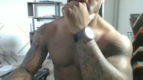 Snapshot of realreyblack chatting on October 2025 07:34:02 PM Rey online show from October 2025 07:34:02 PM