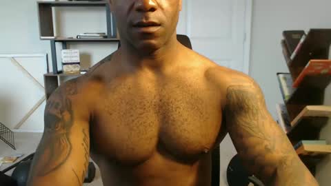 Snapshot of realreyblack chatting on October 2025 03:44:02 PM Rey online show from October 2025 03:44:02 PM