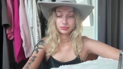 Monica Milz online show from December 2024 10:39:02 AM