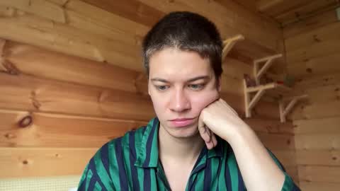 AliceEve online show from September 2025 08:35:01 AM