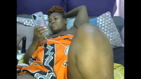 Snapshot of realsweetheart chatting on February 2026 06:18:02 AM REAL1SWEETHEART online show from February 2026 06:18:02 AM