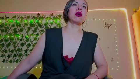 Rebbeca online show from October 2025 10:41:01 AM