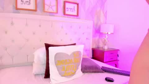 Rebeca Whatsson online show from February 2026 11:22:01 AM