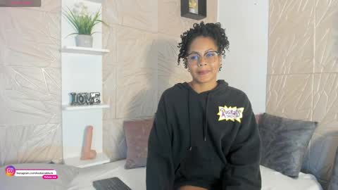 Snapshot of rebecablack_ chatting on May 2026 01:41:01 PM Rebeca Black online show from May 2026 01:41:01 PM