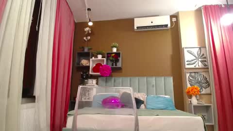 rebecablackx online show from February 2025 08:20:01 AM