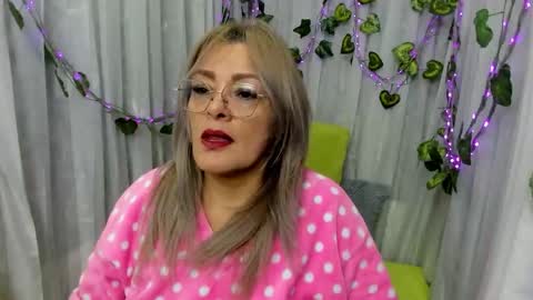 Rebecca online show from October 2025 02:45:02 AM