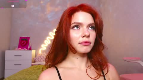 Snapshot of red__candy chatting on December 2024 03:42:01 PM red__candy online show from December 2024 03:42:01 PM