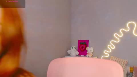 Snapshot of red__candy chatting on February 2025 04:05:01 PM red__candy online show from February 2025 04:05:01 PM