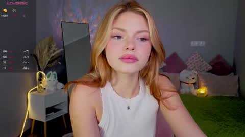 Snapshot of red__candy chatting on September 2025 12:48:01 PM red__candy online show from September 2025 12:48:01 PM