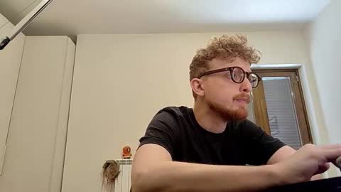 red_dragon1994 online show from May 2026 09:39:02 AM