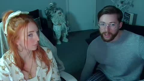 Snapshot of red_firesquirt chatting on December 2024 09:09:02 PM Red -  online show from December 2024 09:09:02 PM