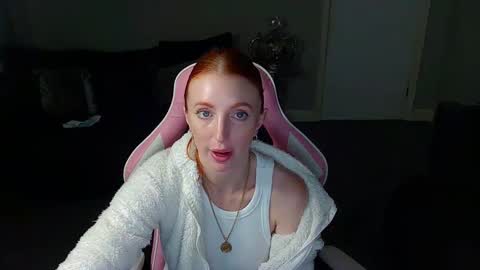 Snapshot of red_firesquirt chatting on February 2025 02:54:01 PM Red -  online show from February 2025 02:54:01 PM