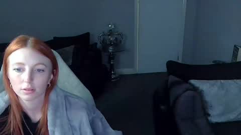 Snapshot of red_firesquirt chatting on February 2025 09:16:02 PM Red -  online show from February 2025 09:16:02 PM