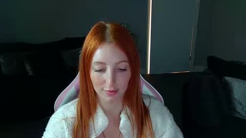 Snapshot of red_firesquirt chatting on February 2025 02:38:02 PM Red -  online show from February 2025 02:38:02 PM