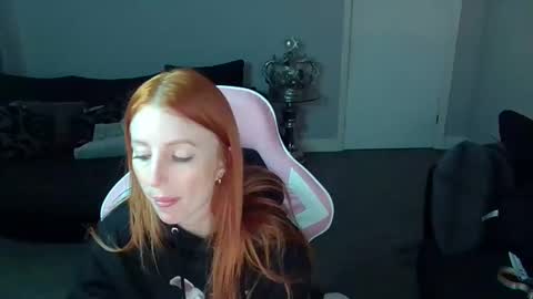 Snapshot of red_firesquirt chatting on March 2025 09:48:02 PM Red -  online show from March 2025 09:48:02 PM