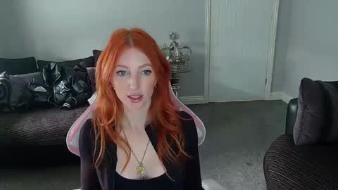 Snapshot of red_firesquirt chatting on March 2025 02:37:01 PM Red -  online show from March 2025 02:37:01 PM