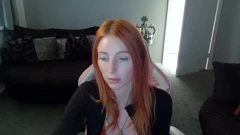 Snapshot of red_firesquirt chatting on September 2025 02:21:01 PM Red -  online show from September 2025 02:21:01 PM