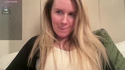 Rosie online show from March 2025 06:56:01 PM