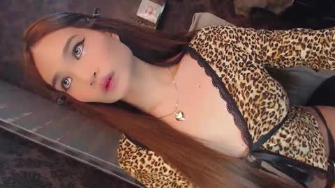 danika linn online show from September 2025 01:38:02 AM