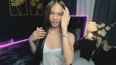 danika linn online show from November 2025 03:27:02 AM