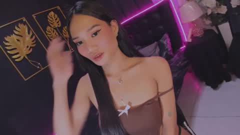 danika linn online show from November 2025 01:38:01 AM