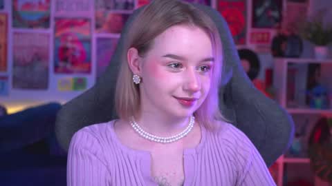Snapshot of red_queeen chatting on December 2024 05:52:02 PM QUEEN OF EVIL online show from December 2024 05:52:02 PM