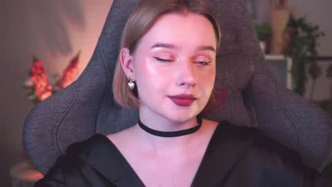 Snapshot of red_queeen chatting on January 2025 08:37:01 PM QUEEN OF EVIL online show from January 2025 08:37:01 PM
