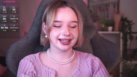 Snapshot of red_queeen chatting on January 2025 11:48:01 PM QUEEN OF EVIL online show from January 2025 11:48:01 PM