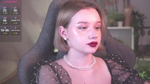 Snapshot of red_queeen chatting on January 2025 11:15:02 PM QUEEN OF EVIL online show from January 2025 11:15:02 PM